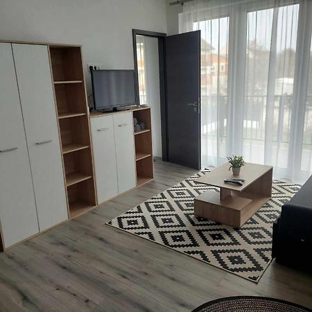 Mora Lak Daire Segedin Dış mekan fotoğraf
